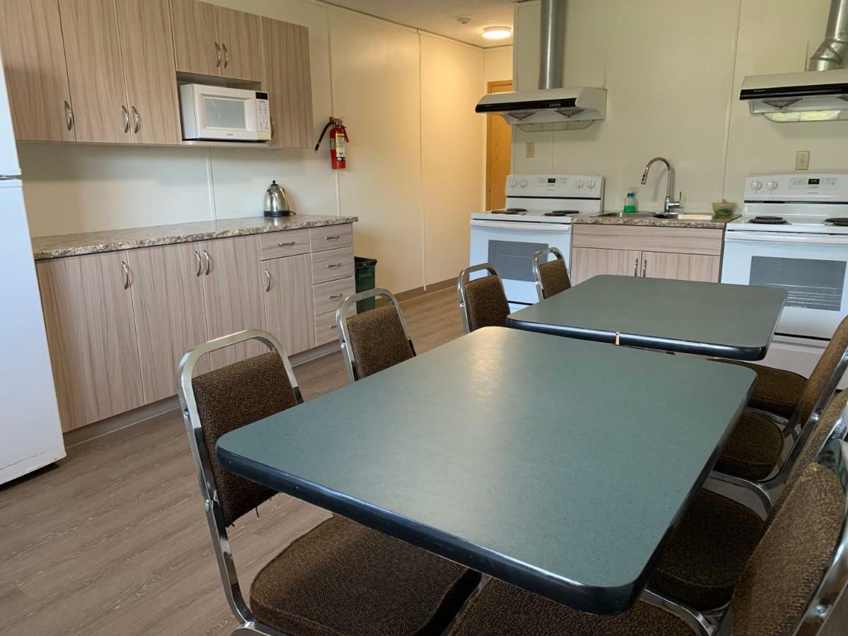 Westway Inn Motel Neepawa Exterior foto